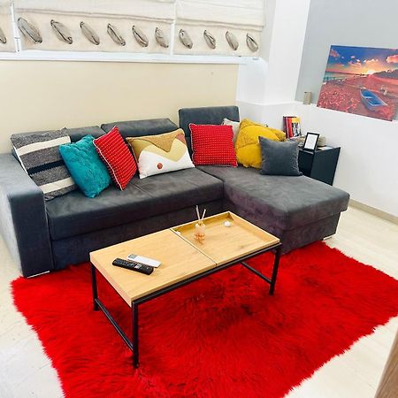 Royal Red Suite No 1, Piraeus Port Exterior photo