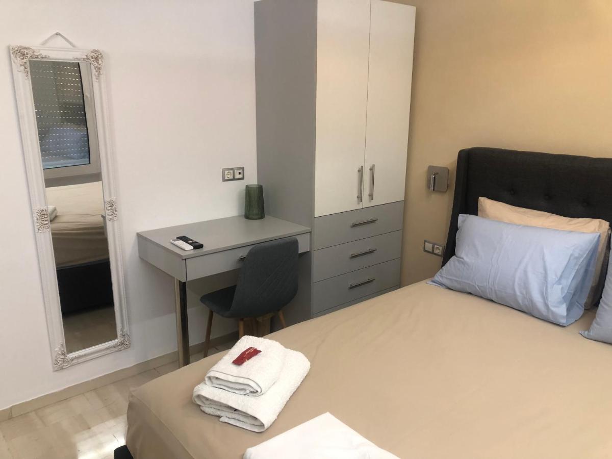 Royal Red Suite No 1, Piraeus Port Exterior photo